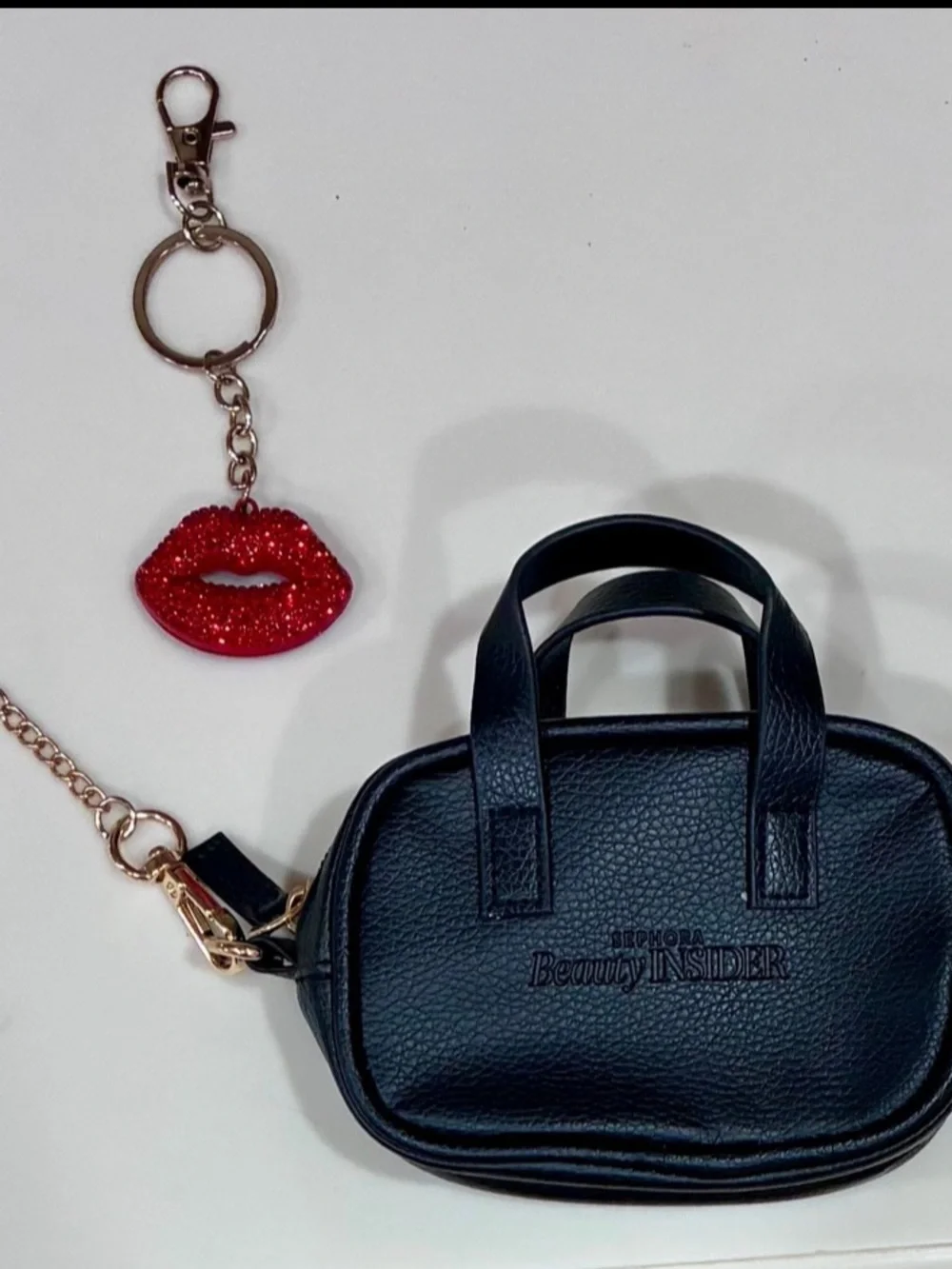 Sephora Beauty Insider Mini Bag & Red Rhinestone Lip Charm Keychain - Picture 3 of 4